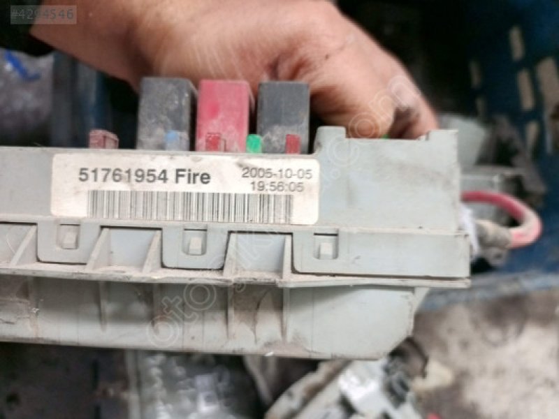 51761954 FİAT DOBLO SİGORTA KUTUSU 51761954